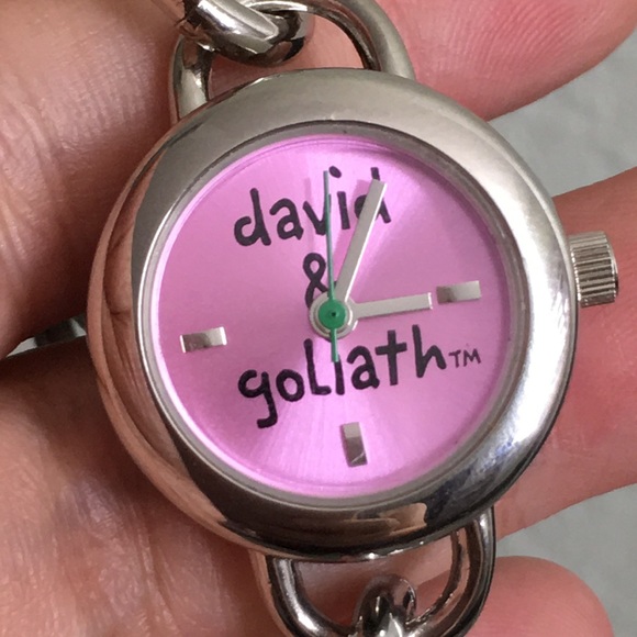 🖤2004 David & Goliath charms bracelet watch - Picture 7 of 14